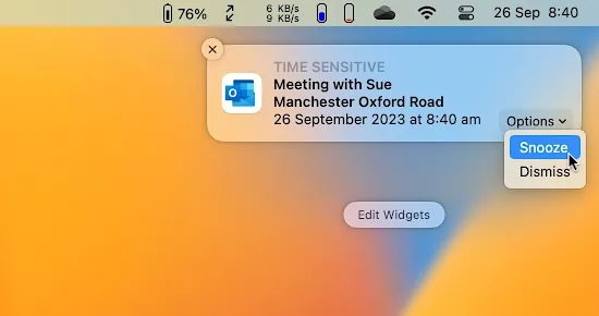 Snooze or dismiss a notification in macOS.
