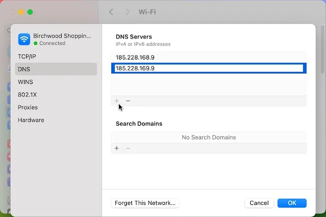 Add alternative DNS servers to macOS networing.