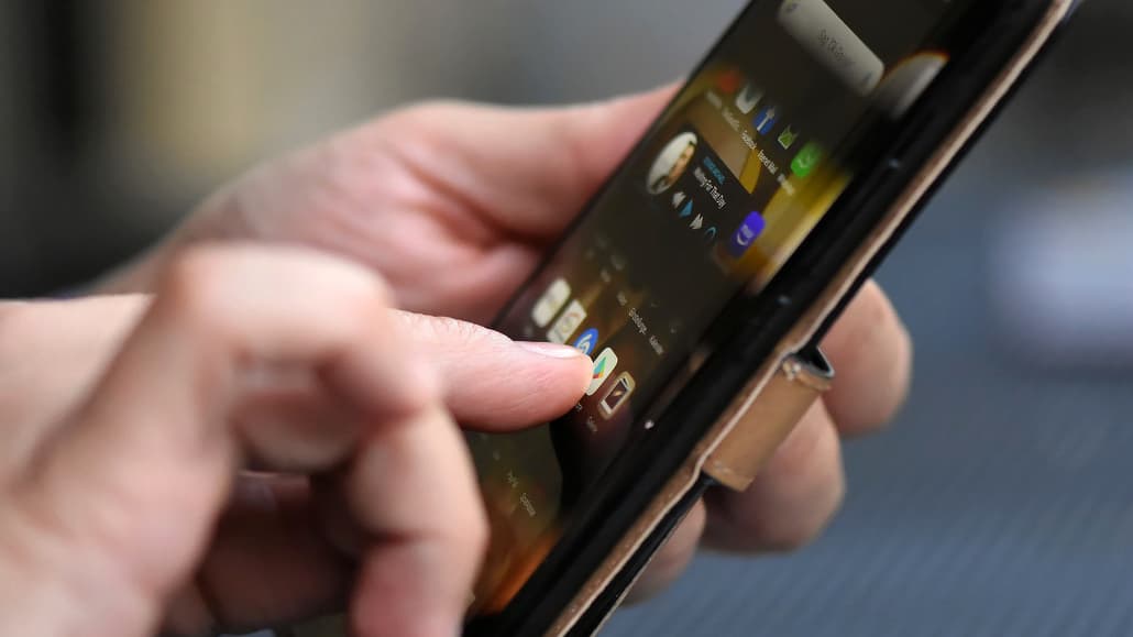 Tapping the screen on an Android phone. Is it safe and secure?