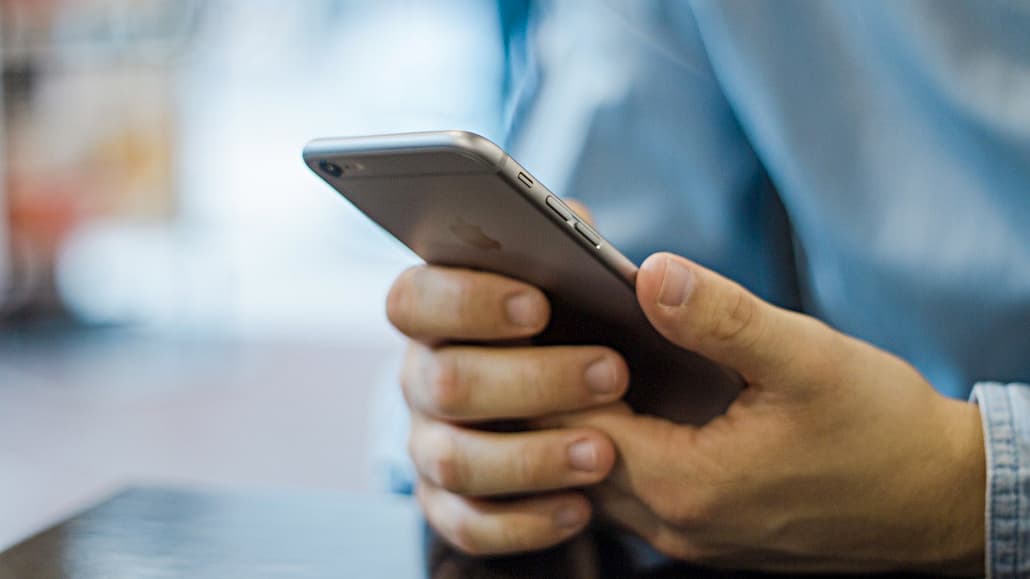 Customize the share options in iOS on the iPhone and iPad. Put your favorite share links first