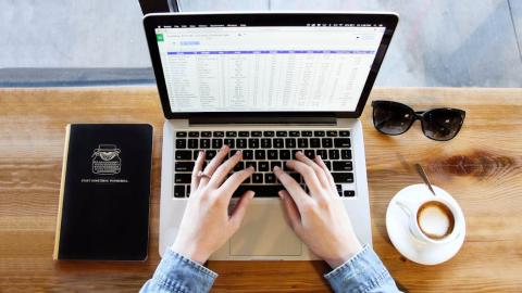 Typing on an Apple MacBook - use menu bar extras to make work easier